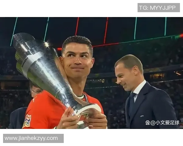 足球明星岁月流转后的风采与魅力展现