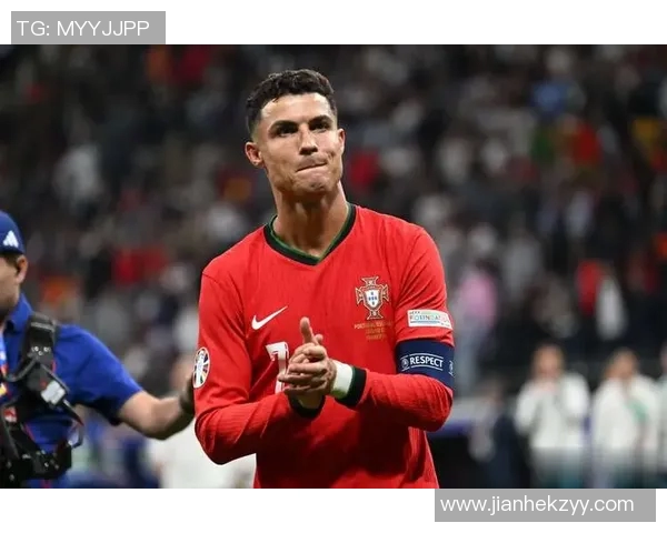 足球明星化妆后踢球的奇妙体验与赛场魅力的完美结合