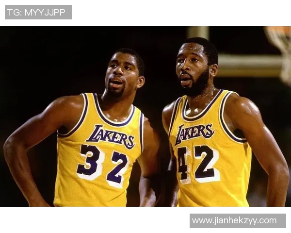 全球篮球传奇人物排行榜揭晓谁是历史最佳球员的巅峰之争